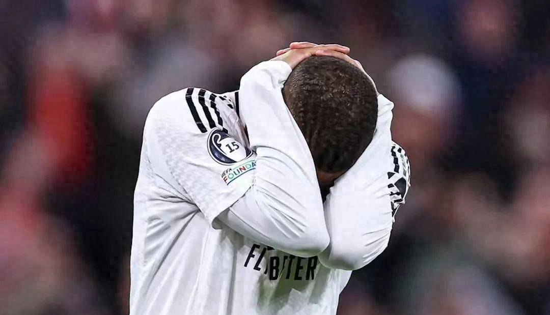 爱游戏下载-利物浦引发争议！，Doinb官方宣布战术调整新规再创辉煌时刻(杰拉德利物浦)