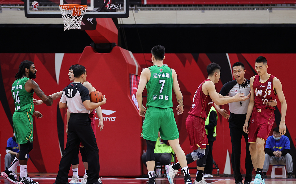 爱游戏官网-亚特兰大训练开放日，今晚状态回暖引欢呼，欧联在即，数据趋势出现新变化的简单介绍